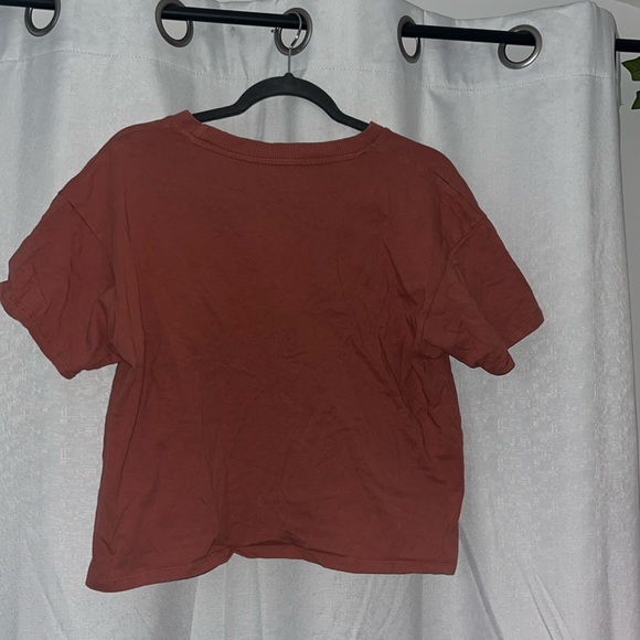 American Eagle Cropped T - Picture 2 of 2